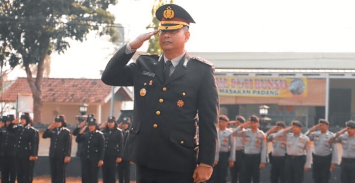 Tujuh Personel Polres Lampung Timur Terima Penghargaan di Hari Peringatan Sumpah Pemuda