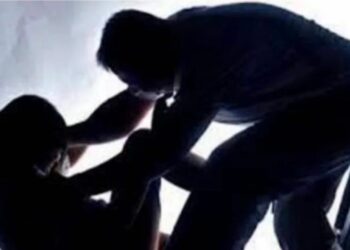 Paman Paksa Ponakan ke Kamar, di Grepe-Grepe Setengah Jam