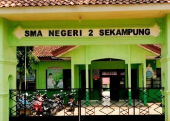 Wali Murid SMA Negeri 2 Sekampung Bayar Komite Hampir Dua Juta Rupiah