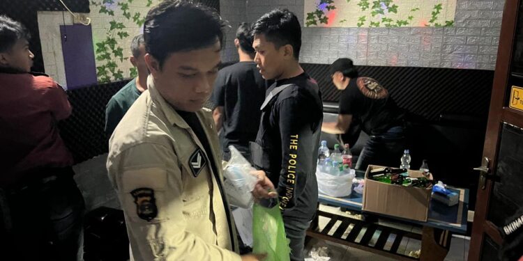Tempat Karaoke di Simpang Mesuji Dirazia Polisi