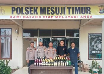 Polisi Sita Ratusan Botol Miras Saat Ops Cempaka 2024 di Kecamatan Mesuji Timur