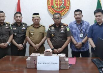 Mengorek Sumber Dana 1,4 Miliar, Duit Makan Minum Yang Dikembalikan Bupati Lampung Timur