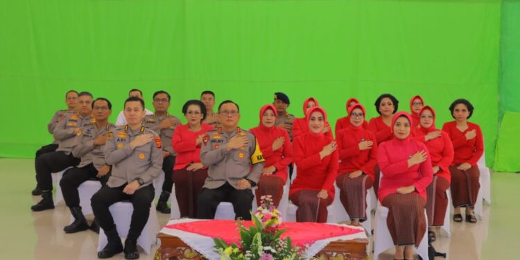 Kapolda dan Bhayangkari Lampung Turut Ramaikan Syukuran HUT YKB ke-44