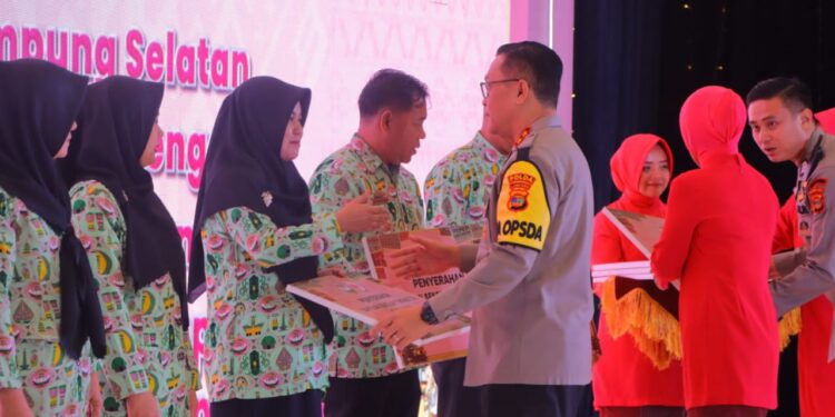 HUT ke-44 Yayasan Kemala Bhayangkari, Kapolda Lampung Fasilitasi Beasiswa Pendidikan
