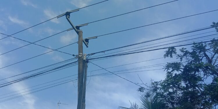 Oknum Pegawai PLN Ranting Sribhawono Diduga Main Mata Dengan Pengusaha Wifi Rumahan