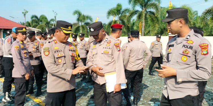 Smartphone Personel Polres Mesuji di Sidak