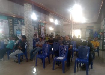 Warga Mukti Karya Menuntut Kabel PLN Segera Diputus