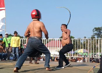 Tiban: Tradisi Penuh Adrenalin yang Menggetarkan, Ritual Memohon Hujan di Tengah Kemarau Lampung Timur