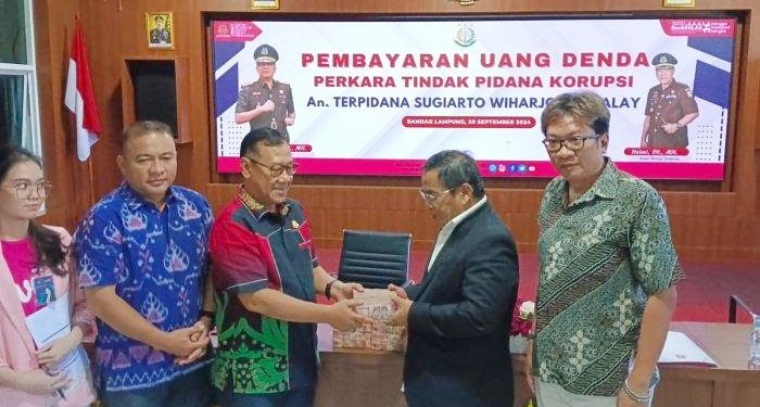 Koruptor APBD Lampung Timur Alay Bayar Denda, Sisa Rp 67 Miliar Masih Belum Terbayar