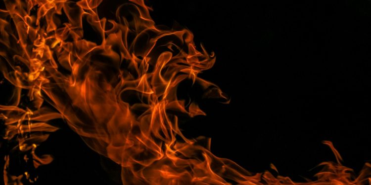 Rumah dan Uang Jadi Abu di Bandar Agung Lampung Timur