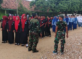Satgas TMMD Cetak Pasukan Paskibra Tangguh di SMK Al Ihsan Jelang HUT RI ke-80